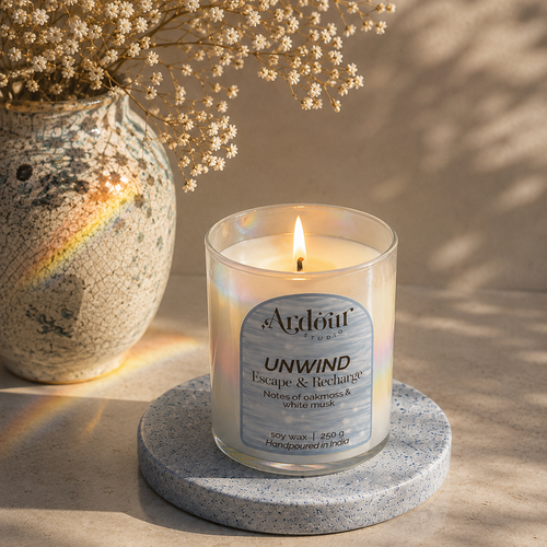 Unwind Candle | Sweet Oakmoss Musk